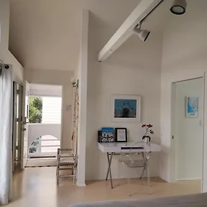 https://house-venice-canals-beach.topanaheimhotels.com
